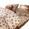 Juego de Cama de Cuatro Piezas de Algodón Puro Ab Surface Terciopelo de Leche Invierno Engrosado Funda de Edredón de Terciopelo de Coral Juego de Tres Piezas para Dormitorio de Estudiante con Forro de Lana