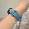 Correa de Doble Tachuela de Mezclilla Lavada Adecuada para Apple Watch 10 S11 Huawei Fit4 Gt6 Xiaomi 10 Pulsera de Cuero