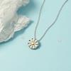 Collar de flores de aceite estilo coreano con forma de gota para mujer, cadena de clavícula con margaritas, flores blancas frescas, combina con todo y a la moda.