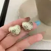 Brincos de borla com pérolas artificiais, com um toque de luxo leve e sofisticado, pingente feminino moderno cravejado de diamantes, brincos versáteis
