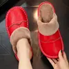 Pantuflas de algodón cálidas de invierno para el hogar, pantuflas cerradas antideslizantes para interiores, pantuflas de cuero genuino para parejas, venta al por mayor desde el fabricante