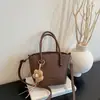 Bolso moderno y elegante para mujer, nueva colección 2026, bolso de hombro moderno y minimalista, versátil para el uso diario, elegante bolso cruzado