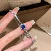 Pulsera con Colgante Redondo de Circonita de Lujo Ligero Dopamina con un Diseño Único, Joyería Exquisita y de Alta Gama para Mujeres