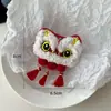 Broche de Muñeca Yuanbao de Peluche Lindo de Dibujos Animados de Moda Nacional Insignia Decorativa para Mochila de Niña Accesorios Versátiles León Cornudo