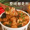 Sopa picante estilo dumpling en cubeta, una especialidad de Henan, paquete de condimento para sopa picante, cubeta de desayuno, comida instantánea, lista para comer, se vende en cajas completas
