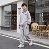 Moda Cool Roupas Infantis Conjunto para Meninos Outono 2026 Novo Estilo Roupas Esportivas Infantis Crianças Maiores Suéter Bonito Roupa de Outono Conjunto de Duas Peças