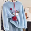 Tricô Pulôver Cor Sólida Bordado Feminino 2025 Outono e Inverno Super Lindo Macio Cêreo Tricô Top Estilo Gentil Estilo Coreano
