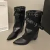 Botines Cortos de Tacón Alto Grueso con Punta Estilo Británico para Mujer, Nuevo Modelo Primavera 2026, Adecuados para Combinar con Faldas, Botines que Aumentan la Altura y Adelgazan para Mujer