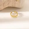Anel de Pedra Preciosa de Luxo para Mulheres, Anel de Diamante Retrô Francês, Aço Titânio Estilo Aberto Estilo Ins Joias Não Desbotáveis Atacado