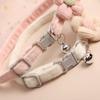 Explosiones transfronterizas mascota linda flor campana collar gato perro ajustable collar oso de peluche accesorios de tracción