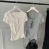 Camiseta Feminina Henley de Manga Curta com Gola Quadrada em Lã Lyocell Daye Chi com Cintura Franzida Afinando Top Branco