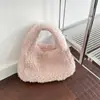 25 Bolso de Mano de Piel Nuevo de Invierno Maillard Lindo Pequeño Bolso de Felpa Bolso Cruzado de Pelo de Cordero para Mujer