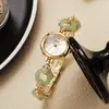 Moda Superventas Nuevo Estilo Nicho Fresco Esfera Redonda Reloj de Pulsera de Cuarzo para Mujer Pulsera de Diseño de Jade de Lujo Ligero