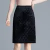 Falda recta de terciopelo engrosado para mujer, nuevo estilo coreano otoño e invierno 2026, falda lápiz casual ajustada a la cadera, falda midi adelgazante