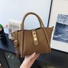Bolsas Suaves de Nicho Estilo Coreano para Mujer 2025 Nueva Moda Cesta de Verduras Cruzada de Alta Gama Versátil Bolso Cubo Portátil