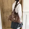 Bolsa Tote Estilo Coreano Retrô com Estampa de Leopardo para Mulheres 2026 Nova Bolsa de Ombro Casual de Grande Capacidade Estilo Preguiçoso para Ir ao Trabalho Compras