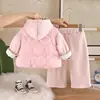 Conjunto de Invierno para Niñas 2026 Estilo Nuevo, Forro Polar, Conjunto de Tres Piezas con Chaleco Floral, Traje de Algodón con Sudadera Engrosada para Bebés Niñas