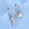 Corazón de niña oso lindo aretes encantadores diseño de nicho sentido de la moda hebilla de oreja aretes asimétricos aretes de verano para mujer