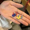 Brincos Florais Assimétricos Coloridos para Meninas, Brincos Doces e Descolados, Brincos, Novo Estilo Quente de 2025, Brincos Doces e Versáteis para Mulheres