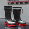 Nuevos zapatos de lluvia de suela gruesa de caña media, zapatos impermeables antideslizantes para hombre, botas de agua de moda para exteriores, botas de lluvia cálidas, zapatos de goma para hombre transfronterizos
