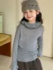 Suéter para Niña Little Red Fish Otoño/Invierno 2026 Nuevo Camiseta Base de Punto de Otoño para Chicas de Secundaria y Tops a Juego para Padres e Hijos