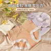 Ropa interior japonesa sin costuras para niña, de algodón elástico, transpirable, sexy, de cintura media, que realza la cadera y es cómoda.
