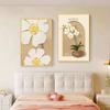 Cabecero de Dormitorio Floral Color Crema Pintura Decorativa, Arte de Pared de Dormitorio Principal Estilo Nórdico de Alta Gama, Mural de Pared Fresco y Sencillo