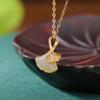 Colgante de hoja de ginkgo de jade hetiano chapado en oro de plata esterlina S925 de Yilu, versátil, de alto grado, exquisito, creativo, de estilo antiguo.