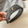 Diadema de Lana Estilo Coreano con Etiqueta Dorada de Borde Ancho para Cabeza de Caballo para Mujer, Sensación de Alta Gama, Diadema que No Aprieta, Accesorio para el Cabello