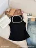 Top Regata Fashion Color-Blocking Slim-Fit com Alças Largas e Lindo Design nas Costas, Estilo Básico Curto, Camisole Sem Mangas para Usar por Cima