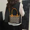 Bolso Pequeño 2025 Primavera y Verano Nuevo Versátil Moda Textura Nicho Bolso Cruzado Moda Femenina Bolso Cubo Femenino