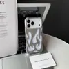 Adecuado para iPhone 17 Pro Max Funda para Teléfono Móvil con Corte de Llama Mate Apple 16 Transpirable Refrigeración Anti-Caída Cubierta Protectora