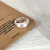 Anillo de plata esterlina S925 con diseño esmerilado y trefilado para mujer, con diseño minimalista y estilo moderno, personalizado y apilado.