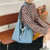 Bolsa de Tecido Fashionável Fresca de Primavera Casual para Mulheres 2026 Nova Bolinhas Estrela Cor Sólida Ombro Transversal Tendência