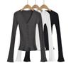 Conjunto de Dos Piezas Petite Deseo Puro: Cárdigan de Punto Gris y Falda Corta Plisada de Cintura Alta para Mujer