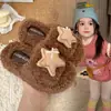 Nuevas Zapatillas de Algodón Suaves y Esponjosas 3D de Estrella Cálidas para Niños Otoño/Invierno 2026 con Suelas Suaves para Uso en Casa, Zapatillas de Piso para Niñas