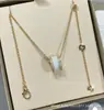 Bao Ge Jia Cadena para Clavícula Mini Collar de Diamantes con Borde Cero Resortes Artesanía de Precisión CNC Nuevo Festival Qixi Chapado Grueso en Oro de 18 Quilates e Incrustado con Diamantes
