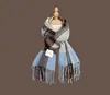 Bufanda de Cuadros Retro con Borlas Estilo Japonés 2024 para Mujer, Cálida de Invierno, Versátil, para Estudiantes, Parejas