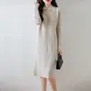 Novo Suéter de Lã 100% Outono e Inverno Vestido com Gola Boneca Design de Comprimento Médio Feminino Aparência Emagrecedora Vestido Suéter Jacquard em Linha A