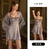 Robe Sexy de Cetim com Renda e Alças Baixas com Bojo Spliced em Renda Conjunto para Casa P3143