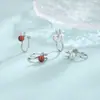 Selección artística: pendientes navideños con diseño en forma de U, con circonitas y asta de ciervo, con dulce perla francesa y cierre de clip.
