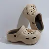 Zapatos perforados de suela gruesa para mujer 2026 nuevo verano ropa de exterior tacón para aumentar altura playa costa plataforma antideslizante sandalias de punta cerrada