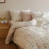 Conjunto de Quatro Peças Hajiemi de Algodão Puro Desenho Animado Ins, Conjunto de Três Peças de Roupa de Cama e Lençol de Elástico Estilo Dormitório Estudantil Menina Fofa, 100% Algodão