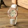 Reloj de cuarzo para mujer, versión coreana 2019, con tendencia atmosférica informal y sencilla, con arenas movedizas y diamantes de imitación, suministro de fábrica al por mayor