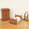 Escena de Dormitorio Retro, Perchero, Armario, Tocador, Ropa de Cama, Adornos, Casa de Juegos Miniatura, Escena en Miniatura, Juguetes de Casa de Muñecas