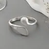Pulsera abierta metálica mate de hoja y gota de agua, estilo minimalista ins, diseño de nicho, joyería versátil al por mayor