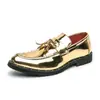 Mocasines de negocios brillantes de talla grande transfronterizos para hombre, mocasines de borla de color liso a la moda estilo británico, zapatos de cuero dorado estilo coreano