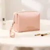 2025 nuevo ins de alta gama impermeable PU bolsa de maquillaje para mujer bolsa de almacenamiento de cosméticos bolsa de lavado de alto valor anís