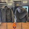 Estação Europeia Outono/Inverno Nova Jaqueta Outdoor com Capuz, Forrada de Algodão, Moderna, à Prova de Vento, Jaqueta de Inverno Masculina de Luxo Leve
