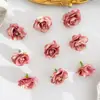 Flores Pequeñas de Rosa con Borde Quemado Simuladas Accesorios de Decoración DIY Cabezas de Flores Regalo de San Valentín Decoración a Juego Flores Artificiales